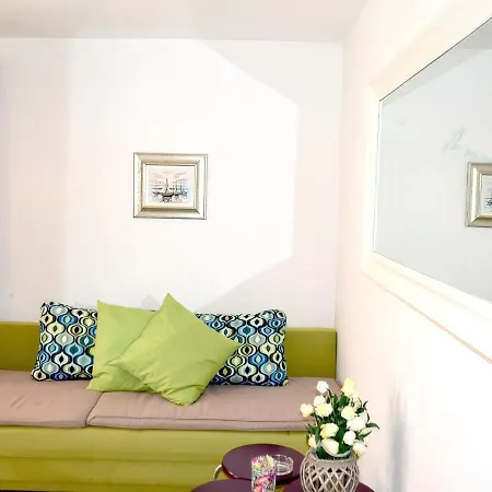 Apartman Kuca Na Plazi *