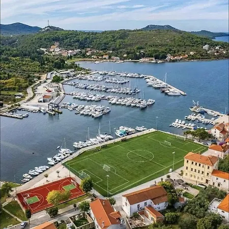 Apartman Kuca Na Plazi *